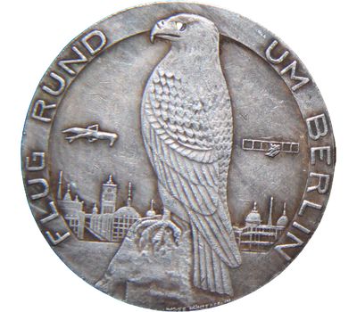  Медаль 1938 «За полеты над Берлином» Третий Рейх (копия), фото 2 